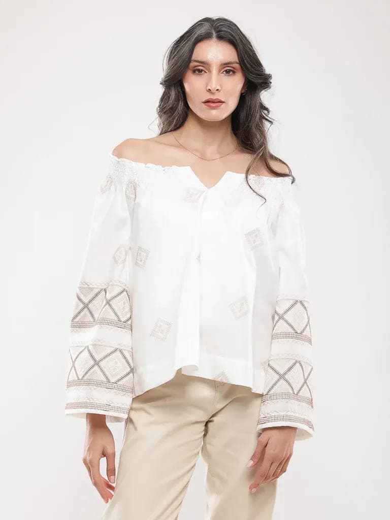 Blouse brodée manches larges